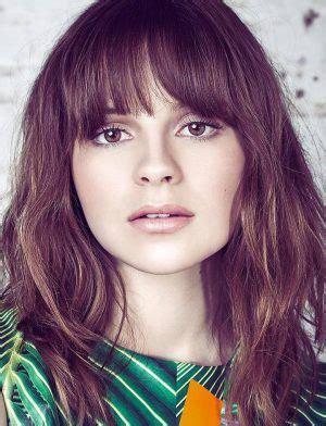 The Age and Height of Gabrielle Aplin