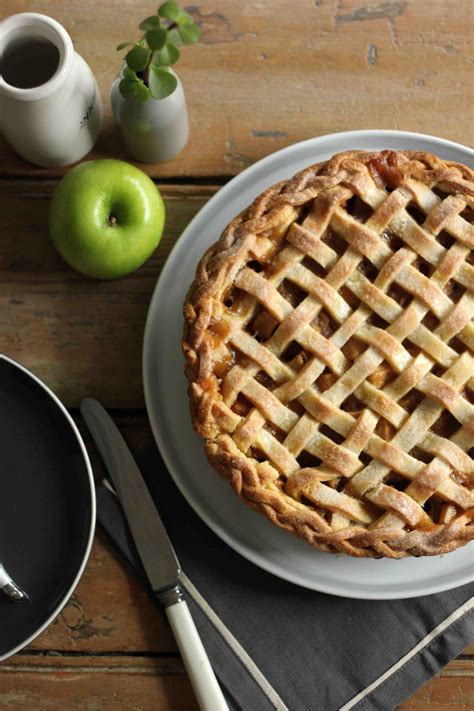 The Art of Baking Apple Pies: A Comforting Tradition