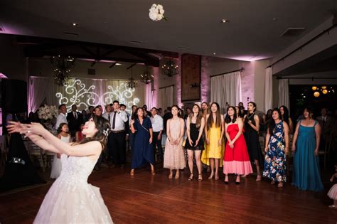 The Bouquet Toss: An Entertaining and Thrilling Tradition