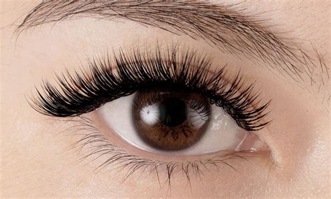 The Captivating World of Pale lashes: An In-depth Exploration