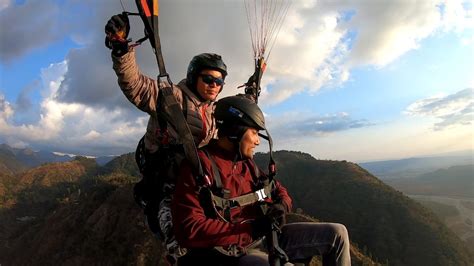 The Enchantment of Paragliding: Soaring with the Breeze