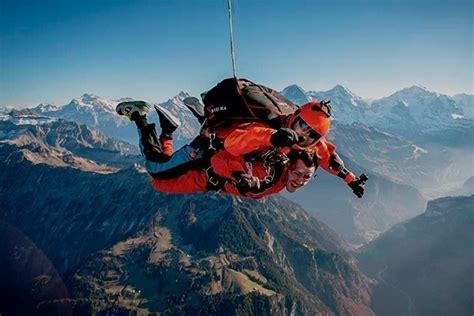 The Excitement of Helicopter Skydives: Pushing Your Boundaries