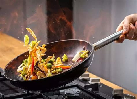 The Fascinating Benefits of Dreaming about Frying Food