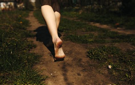 The Fascinating Role of Feet in Deciphering the Meanings of Dreams