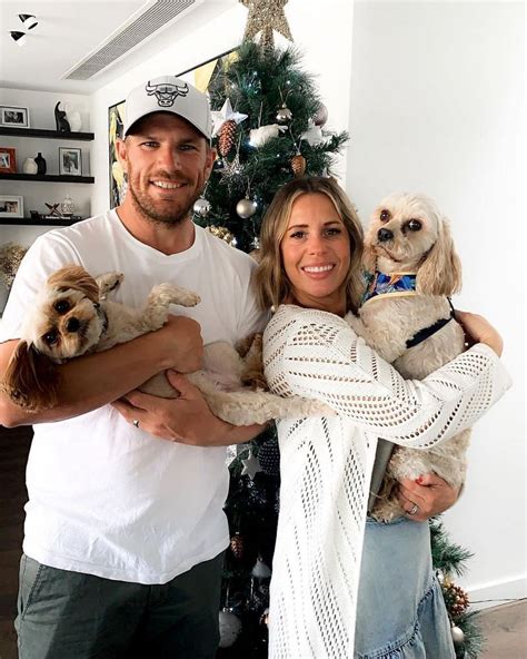 The Financial Status of Aaron Finch's Spouse