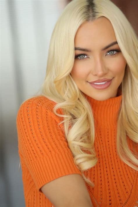 The Generous Side of Lindsey Pelas