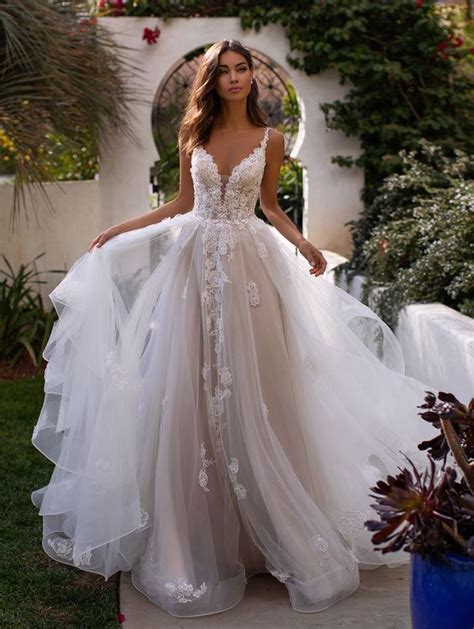 The Ideal Bridal Gown: An Insight into Her Deepest Aspirations