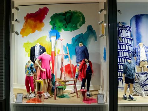 The Influence of Window Displays: Capturing Your Imagination