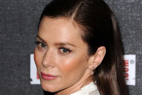 The Key to Anna Friel’s Timeless Elegance