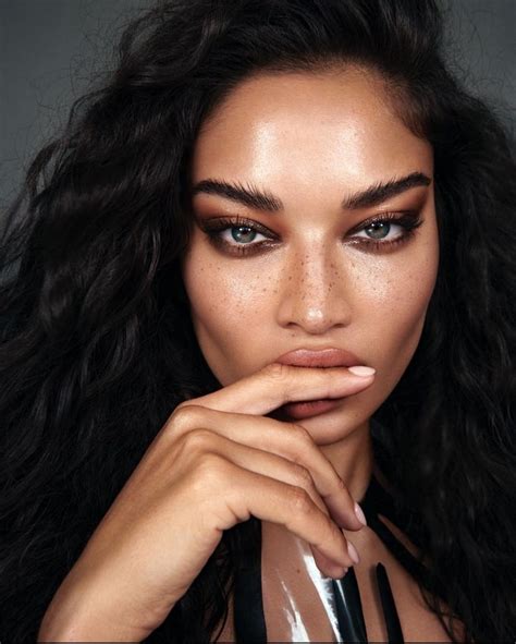 The Physical Attributes of Shanina Shaik