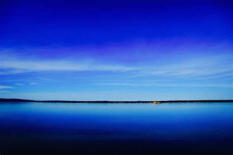 The Psychology of Blue: The Fascination with Serene Aquatic Environments