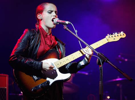 The Rise of Anna Calvi in the Music Industry