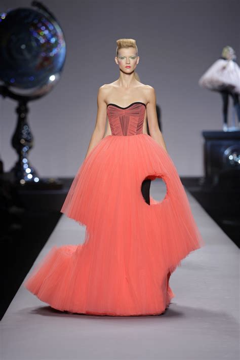 The Significance of Coral in Design and Fashion