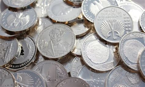 The Significance of Receiving Silver Coins in Dreams