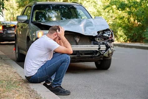 The Symbolic Meaning of Dreams Involving Accidents with someone's vehicle
