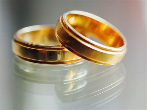 The Symbolic Meaning of Shattered Nuptial Band