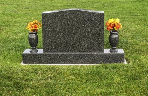 The Symbolic Significance of Coming Across a Gravestone in Your Dreams