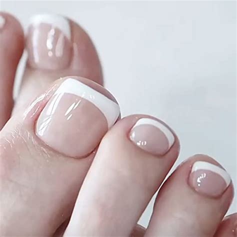 Tips for Attaining Spotless and Exquisite Toenails