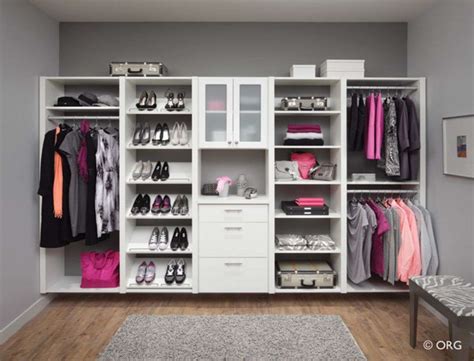 Tips for Decoding the Significance of Dream Closet Selections