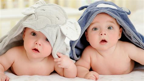 Tips for Reflecting on and Understanding Dreams About Expecting Twins