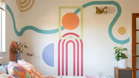 Transforming Spaces with Paint: From White Walls to Vibrant Canvases