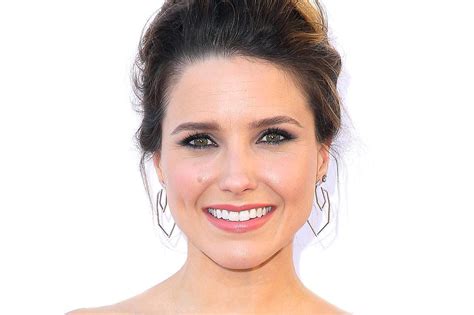 Trivia and Interesting Facts About Sophia Bush