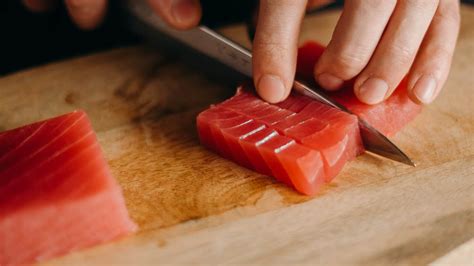 Tuna: A Sustainable and Ocean-Friendly Choice for Seafood Enthusiasts