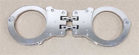 Understanding Different Types of Handcuffs