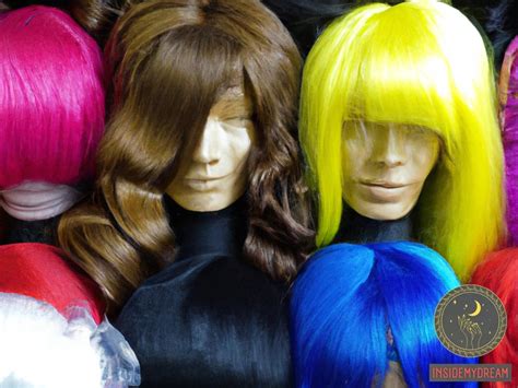 Understanding the Symbolism Behind Dreams of Wig Detachment