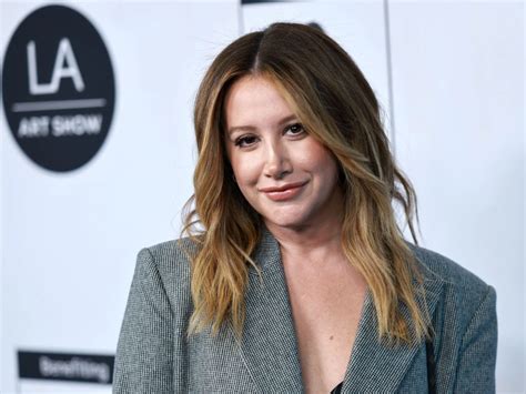 Unveiling Ashley Tisdale's Age and Height