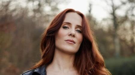 Unveiling Simone Simons' Stature and Physique Metrics