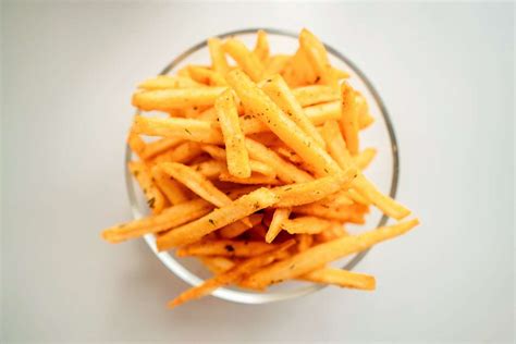 Unveiling the Mystery Behind Creating the Perfectly Crispy Potato Fries