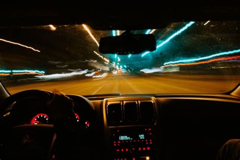 Unveiling the Psychological Interpretations of Nighttime Car Driving Dreams