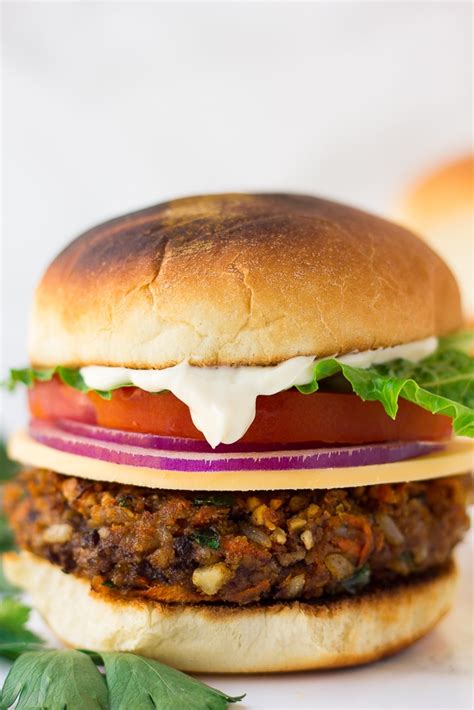 Veggie Lovers Rejoice: Delicious and Satisfying Vegetarian Burger Recipes