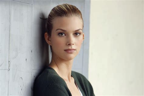 Who is Emma Ishta? Biography and Background