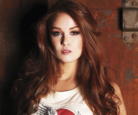 Who is Leanna Decker?