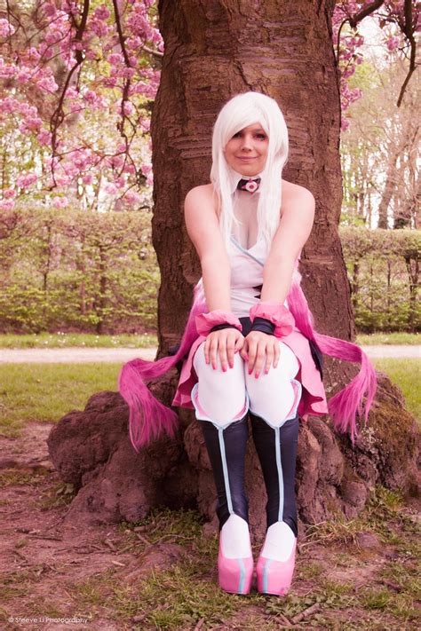 Who is Maika Cosplay?