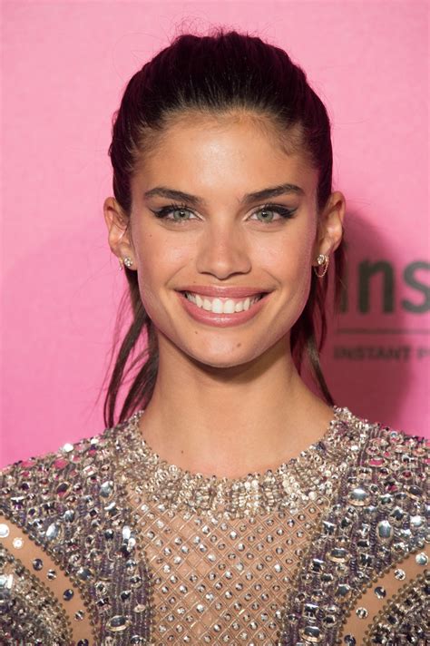 Who is Sara Sampaio?