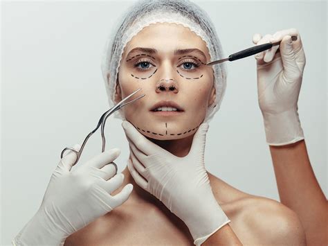 Why Eye Cosmetic Enhancements are the Latest Craze in the Beauty Industry