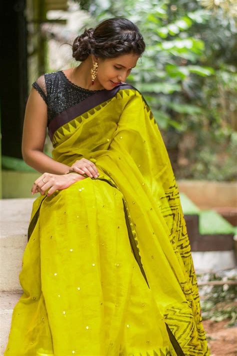 Yellow Saree: Unrivaled Elegance for Special Moments