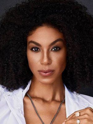 Yendi Phillipps: Age and Early Career Beginnings