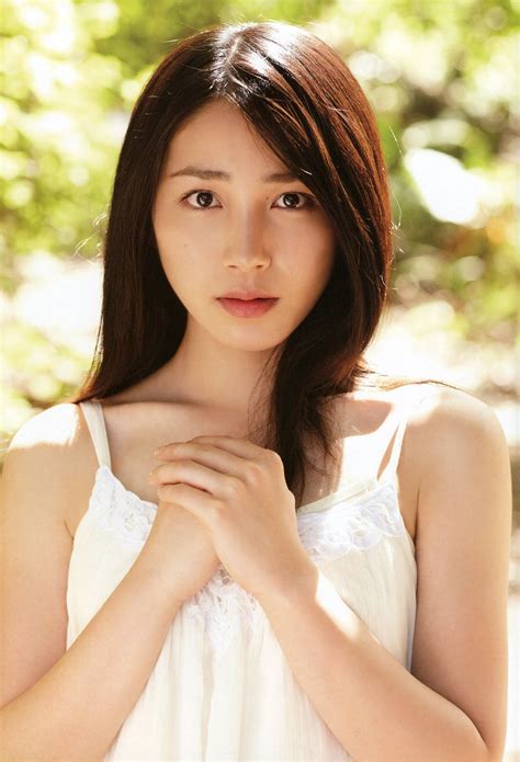 Yui Kimisaki's Early Life and Background