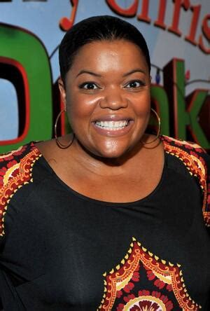 Yvette Nicole Brown: Early Life and Education