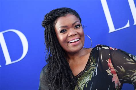 Yvette Nicole Brown: Personal Life and Relationships