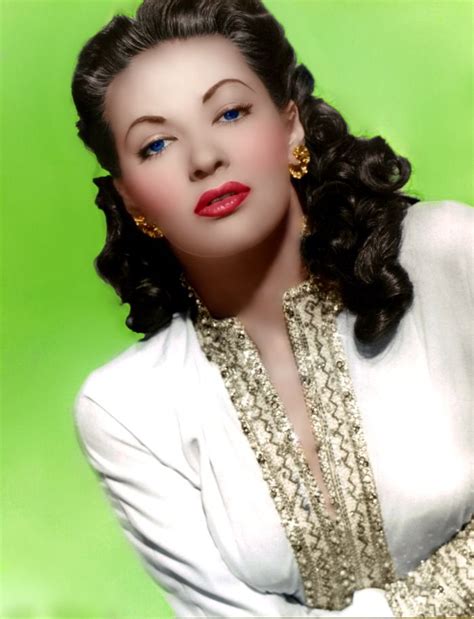 Yvonne De Carlo: A Hollywood Icon